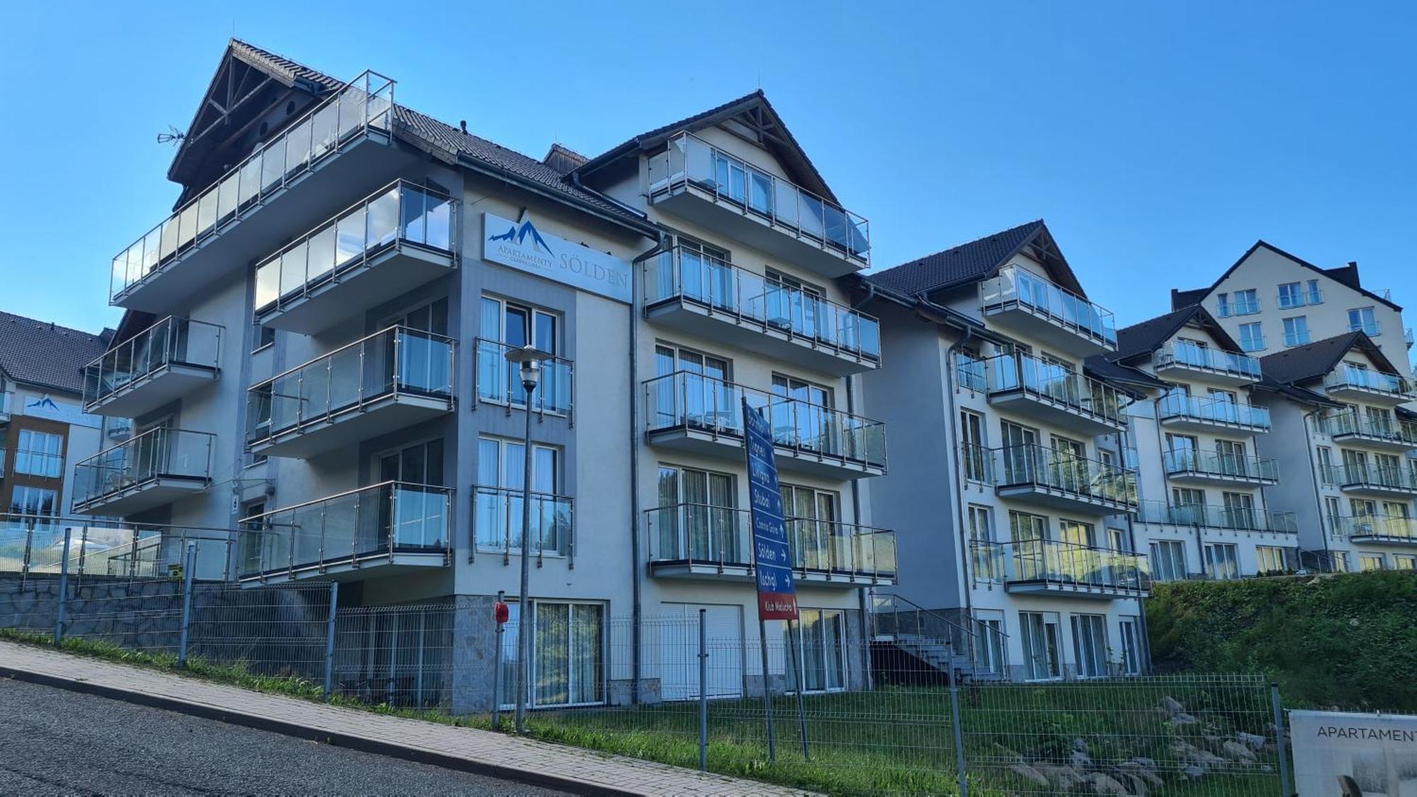 Apartamenty Czarna Gora Is 8 Sienna (Klodzko) Exterior foto